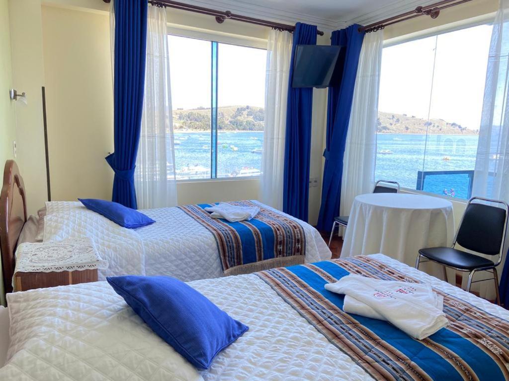 Hotel Lago Azul Copacabana  Quarto foto
